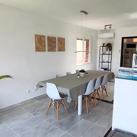 Dom wakacyjny Casa Mirador, Villa, Sea-view, Private Pool, Airco In Bedrooms