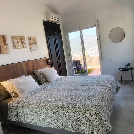 Dom wakacyjny Casa Mirador, Villa, Sea-view, Private Pool, Airco In Bedrooms